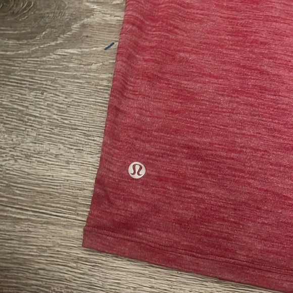 Lululemon Low Key Tank Silverscent Open Back Flowy Heather Ruby Red small - Picture 4 of 5